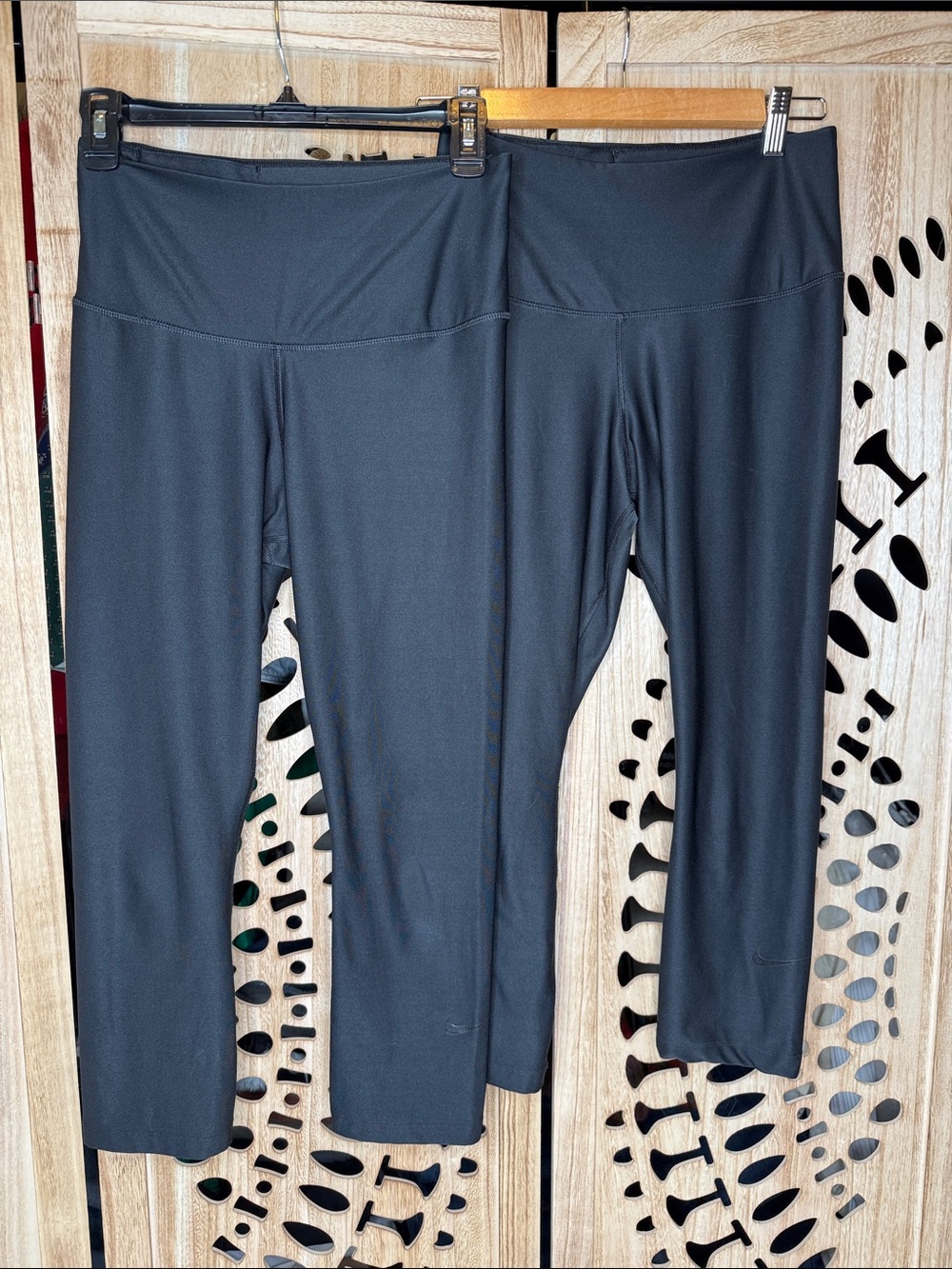 Nike Black Leggings Women's Capri Pair